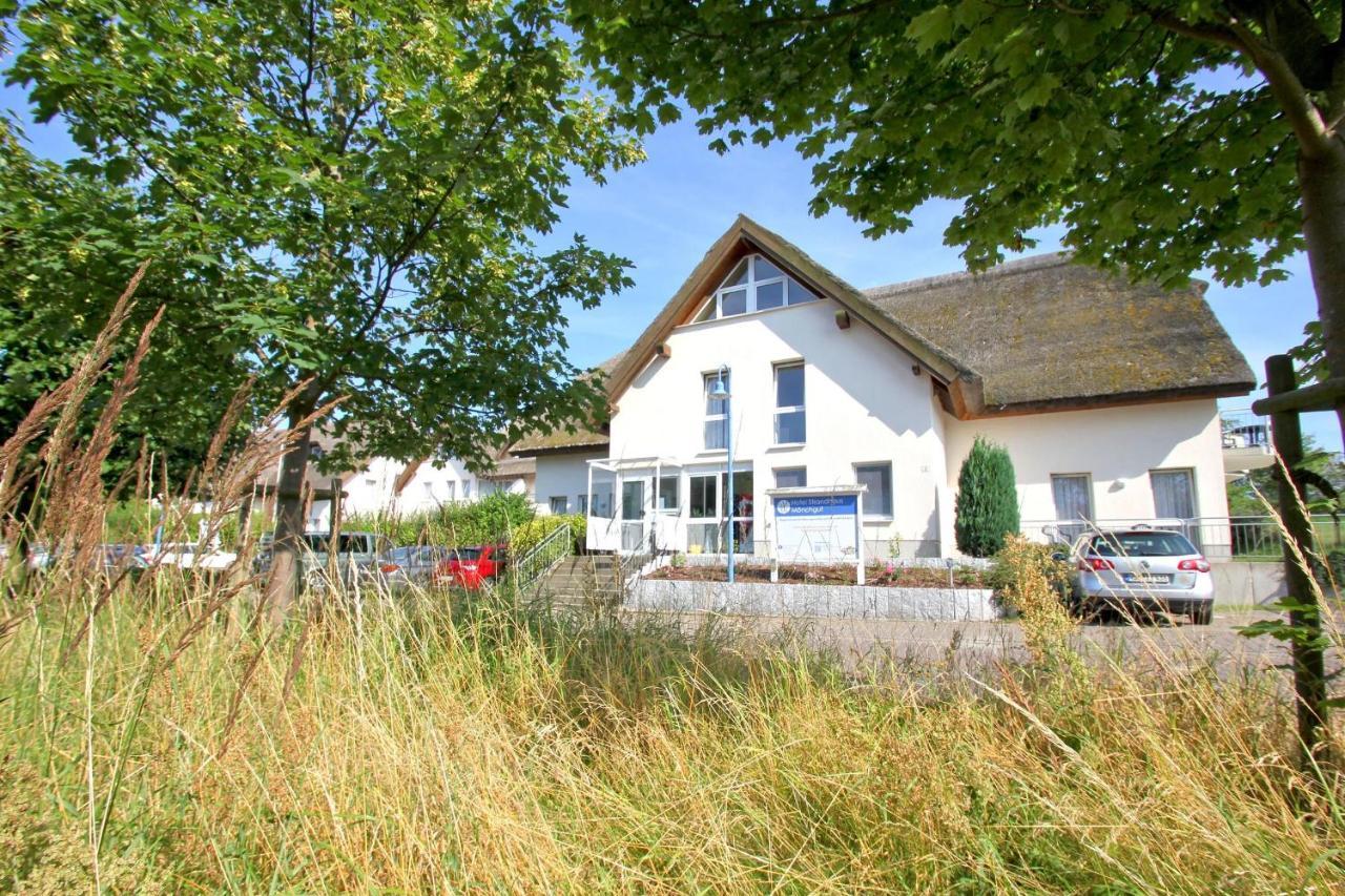 F-1010 Strandhaus Moenchgut Bed&Breakfast Dz 28 Terrasse Strandnah, Inkl Fruehstueck 로베 외부 사진